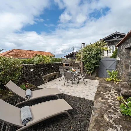 Villa Azores Element *