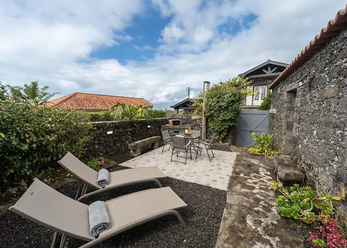 Villa Azores Element *